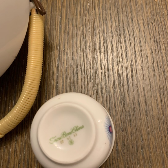 Vintage Snow Bone China Teapot with 6 cups - Picture 14 of 14